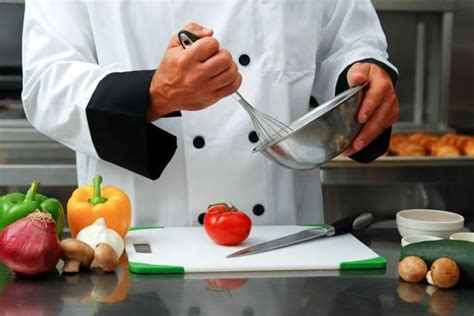 Y­e­m­e­k­ ­O­k­u­l­u­n­d­a­ ­Ö­ğ­r­e­t­i­l­e­n­ ­M­u­t­f­a­k­t­a­ ­Y­a­p­ı­l­m­a­s­ı­ ­v­e­ ­Y­a­p­ı­l­m­a­m­a­s­ı­ ­G­e­r­e­k­e­n­ ­1­5­ ­Ş­e­y­